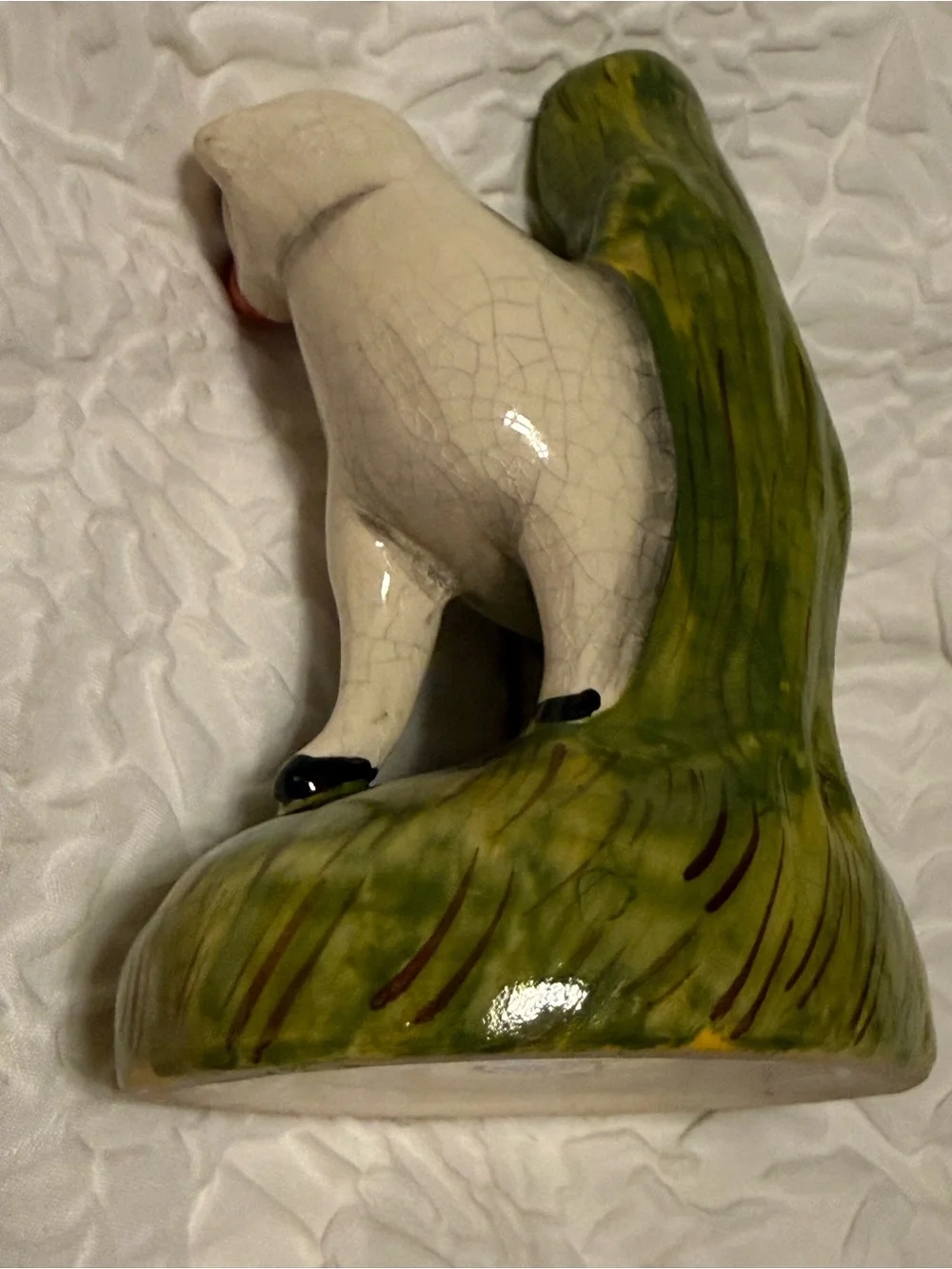 Vase - Vintage - William Kent Staffordshire Lamb Spill Vase, c. 1944-1962 crack